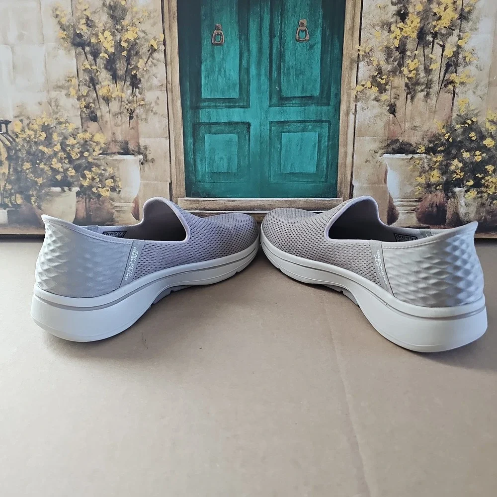 Skechers Women's Slip-Ins Arch Fit Summer Views Walking Shoes‎ Tpe Size 9